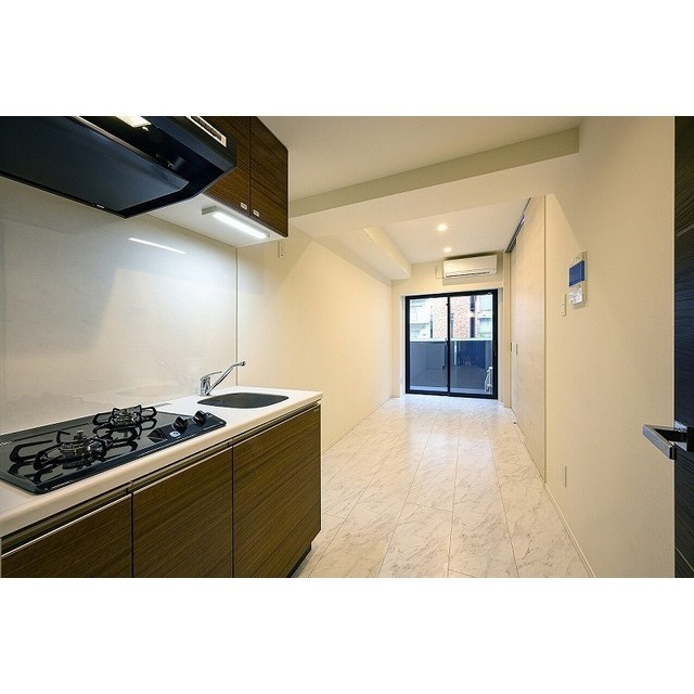 居室・リビング　☆明るい居間☆