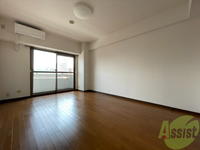 居室・リビング　広々としたお部屋でゆっくりと生活できそうですね。