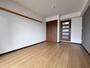 居室・リビング　８帖フローリングのお部屋です