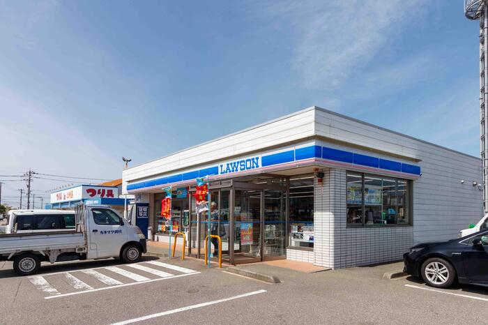 コンビニ　ローソン金沢金石店（コンビニ）まで205m