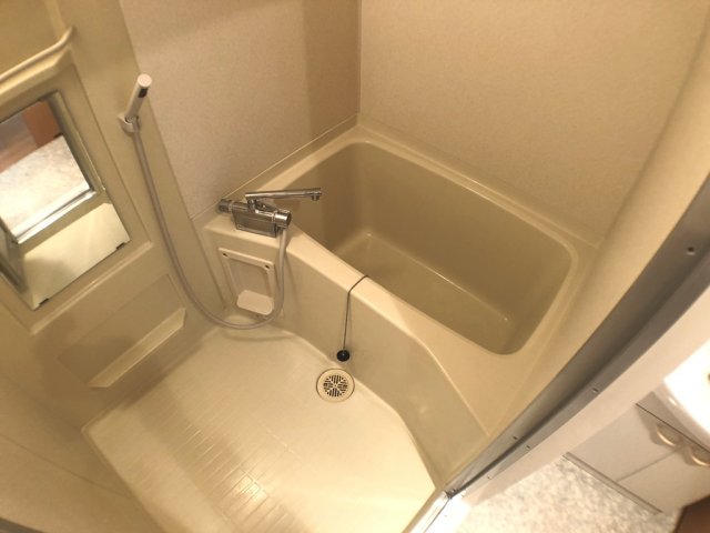 バス・シャワールーム　バストイレ別でおすすめです☆