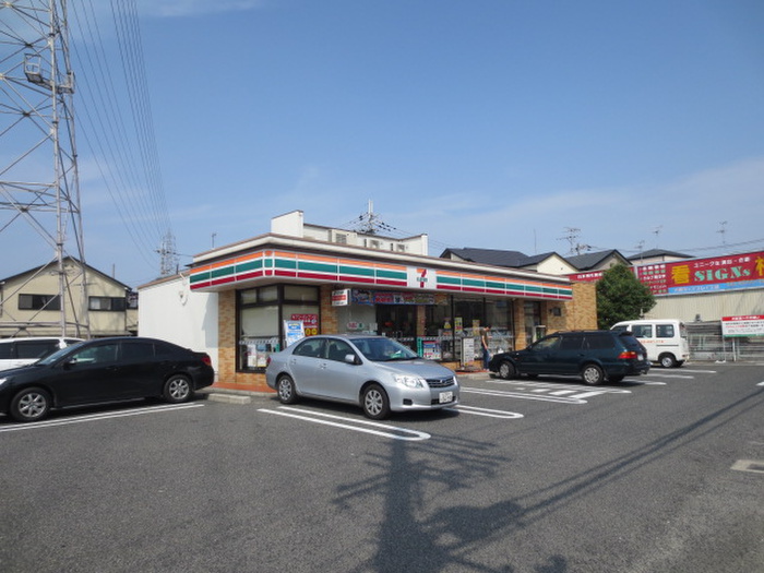 コンビニ　セブンイレブン（コンビニ）まで600m