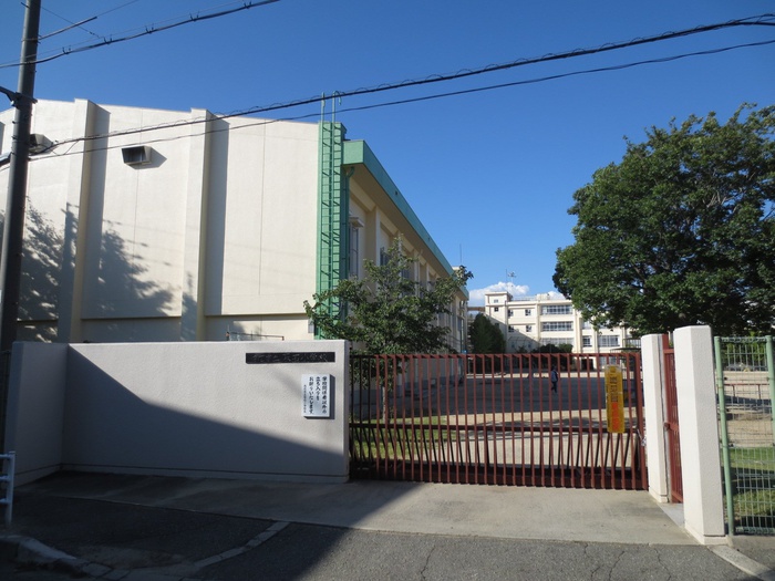 小学校　高石立取石小学校（小学校）まで480m
