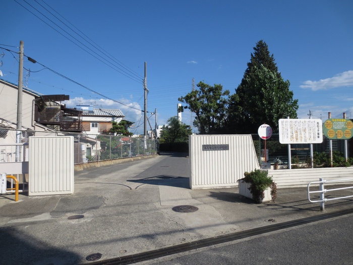 中学校　高石立取石中学校（中学校）まで160m