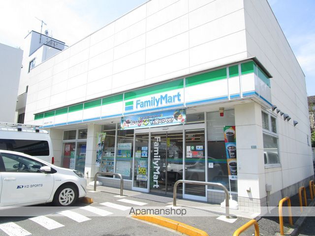 コンビニ　ファミリーマート（コンビニ）まで167m