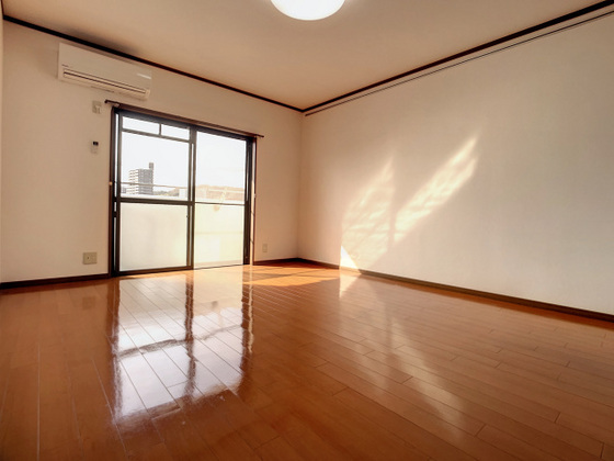 居室・リビング　※別部屋の写真です