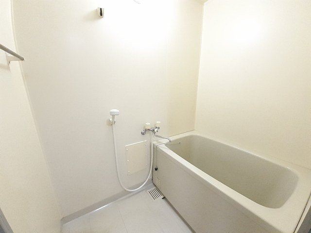 バス・シャワールーム　お風呂で日々の疲れを落としましょう
