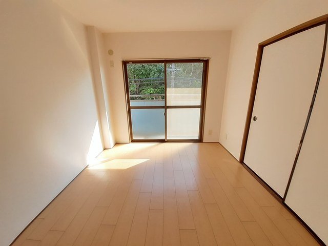 その他部屋・スペース　明るい色調の室内です
