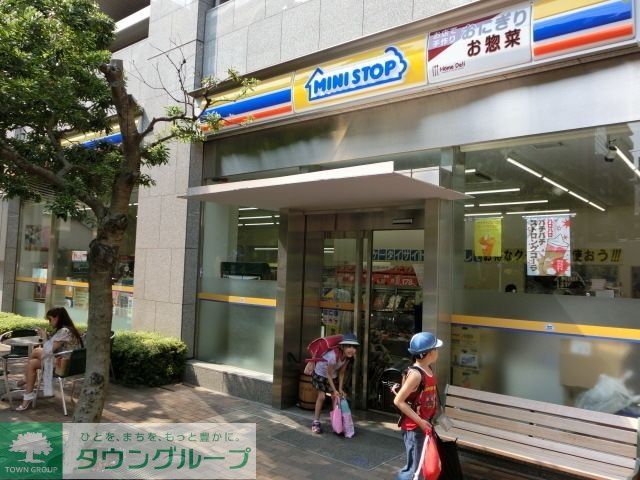コンビニ　ミニストップ（コンビニ）まで50m