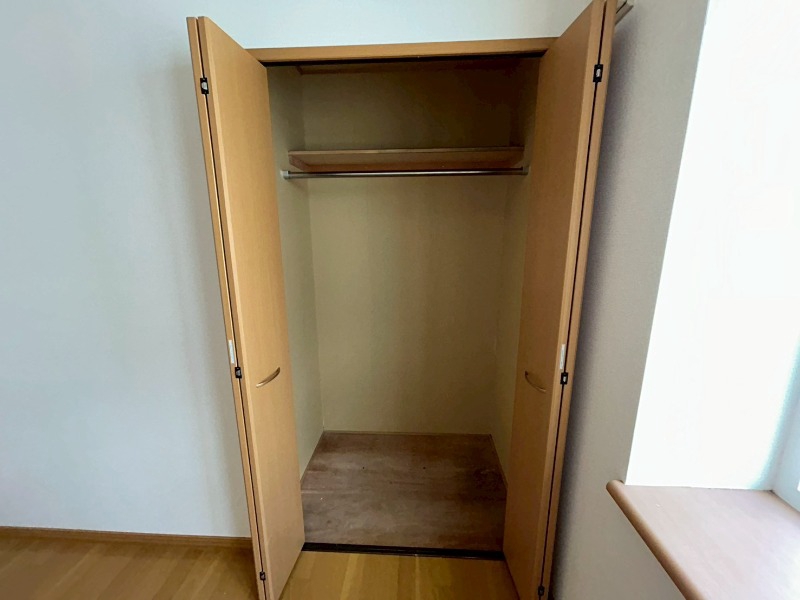 収納　寝室の収納です。部屋がすっきり片付きます。