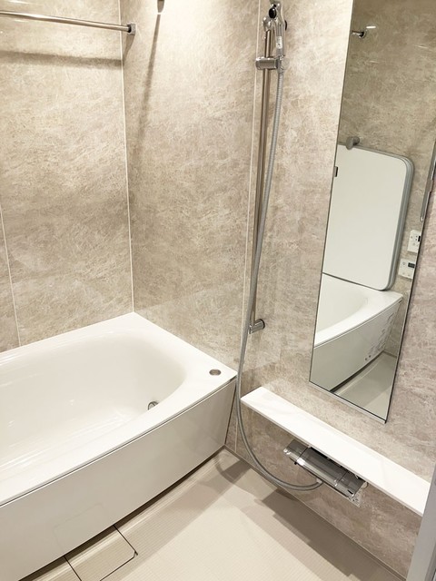 バス・シャワールーム　※写真は同タイプ住戸です。