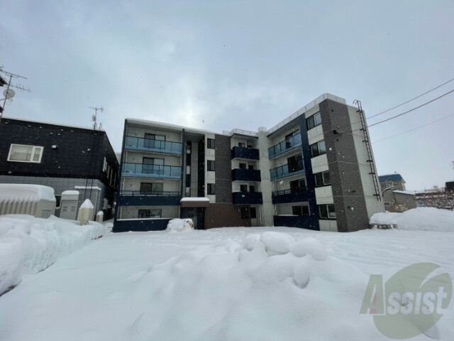 建物外観　北郷３条「Ｒｅｓｉｄｅｎｃｅ　ＬｅａＬｅａ」完成予想パース