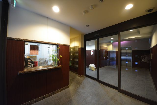 ロビー　グランド上町台　ロビーホール