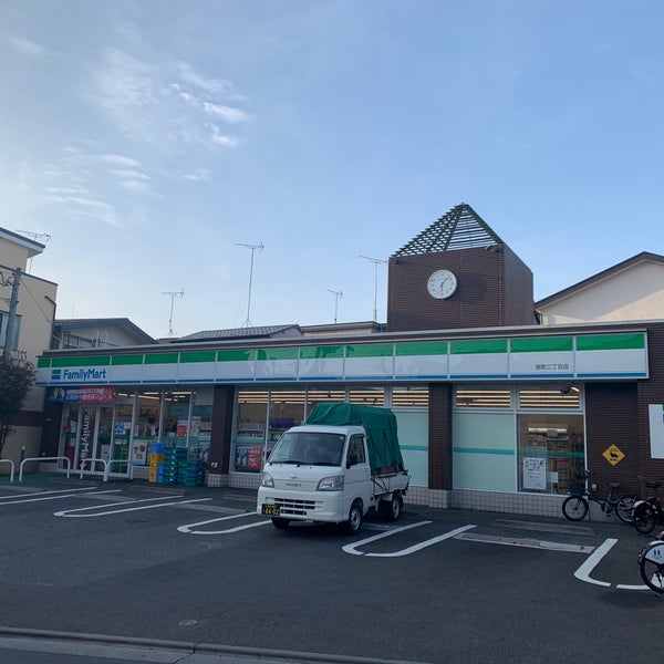 コンビニ　ファミリーマート原町二丁目店（コンビニ）まで487m