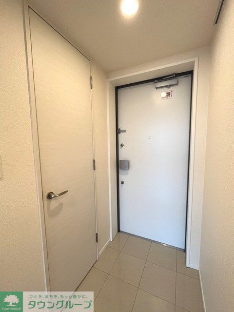 玄関　※写真は同タイプ住戸です。