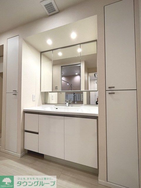洗面設備　※写真は同タイプ住戸です。