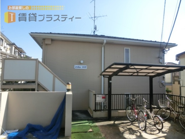建物外観　緑豊で閑静な住宅街に建つ物件です。