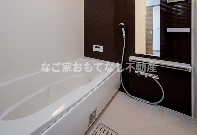 バス・シャワールーム　同タイプ写真