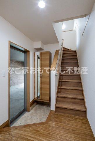 玄関　同タイプ写真