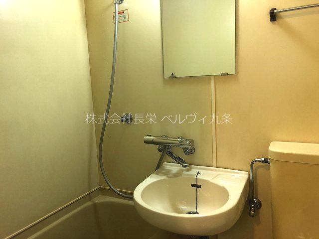 洗面設備　※別部屋の写真です