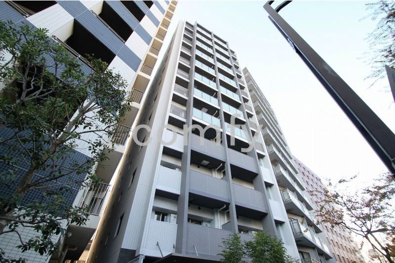 建物外観　タイル貼りの重厚感のある外観
