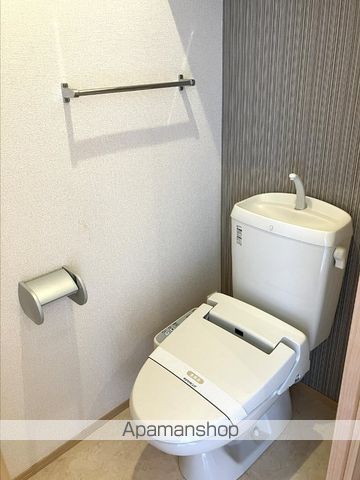 ＪＲ和歌山線 和歌山駅 徒歩6分 2階建 築14年のトイレ写真