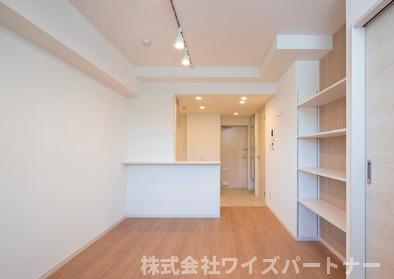 居室・リビング　※別号室写真の為、現況優先