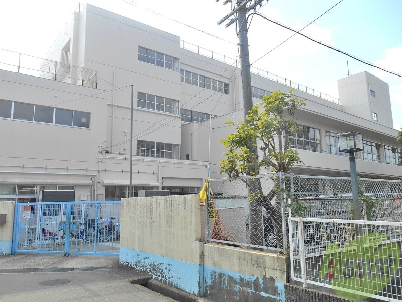 小学校　箕面小学校（小学校）まで861m