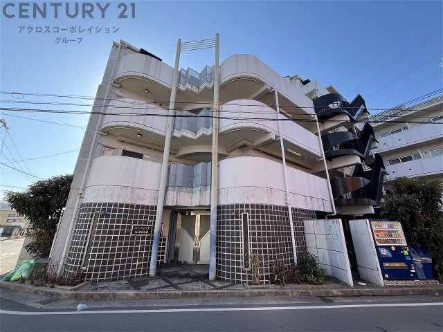 建物外観　オートロック・防犯カメラ付きで安心♪