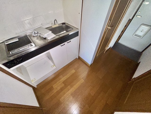 プレメゾンFの居間写真