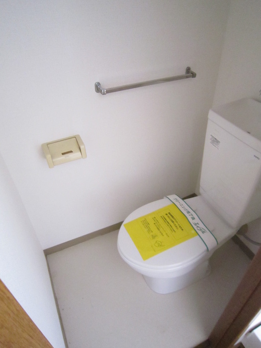 カ-サ・プラ-トのトイレ写真