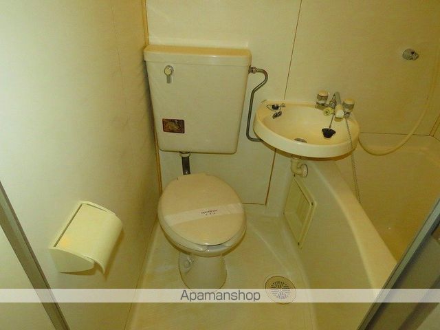 ＪＲ常磐線 松戸駅 徒歩8分 5階建 築37年のトイレ写真
