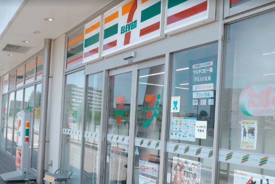 コンビニ　セブンイレブン 狭山市駅西口店（コンビニ）まで429m
