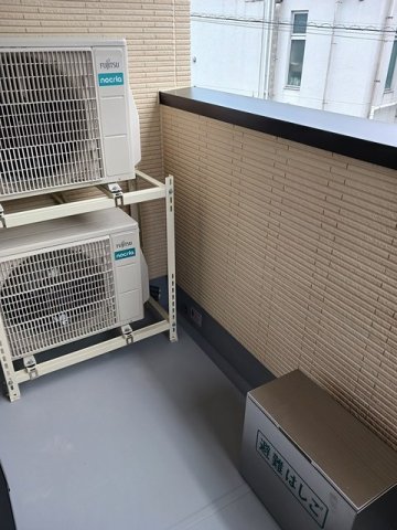 バルコニー　バルコニーがあります