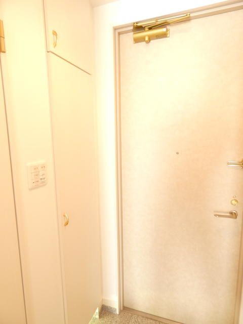 玄関　明るい玄関です
