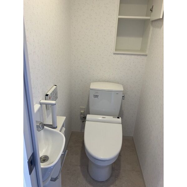トイレ　トイレもきれいです