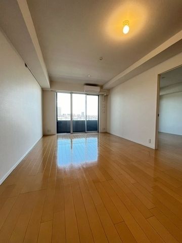 レジディアタワー上池袋タワー棟の居間写真