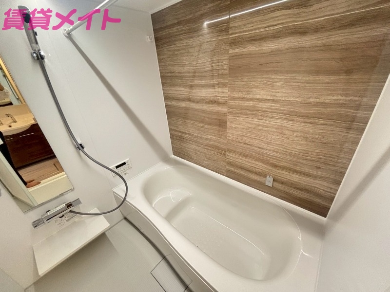 バス・シャワールーム　同型別部屋写真