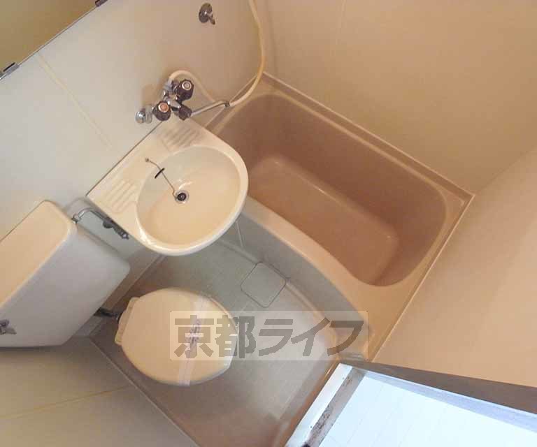 【四条コーポのバス・シャワールーム】