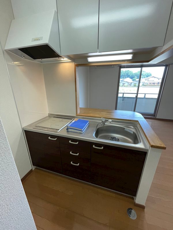 キッチン　キッチンにはIHクッキングヒーター付き★