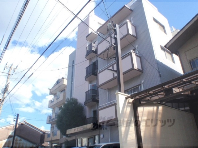 京都市下京区坊門町のマンションの建物外観