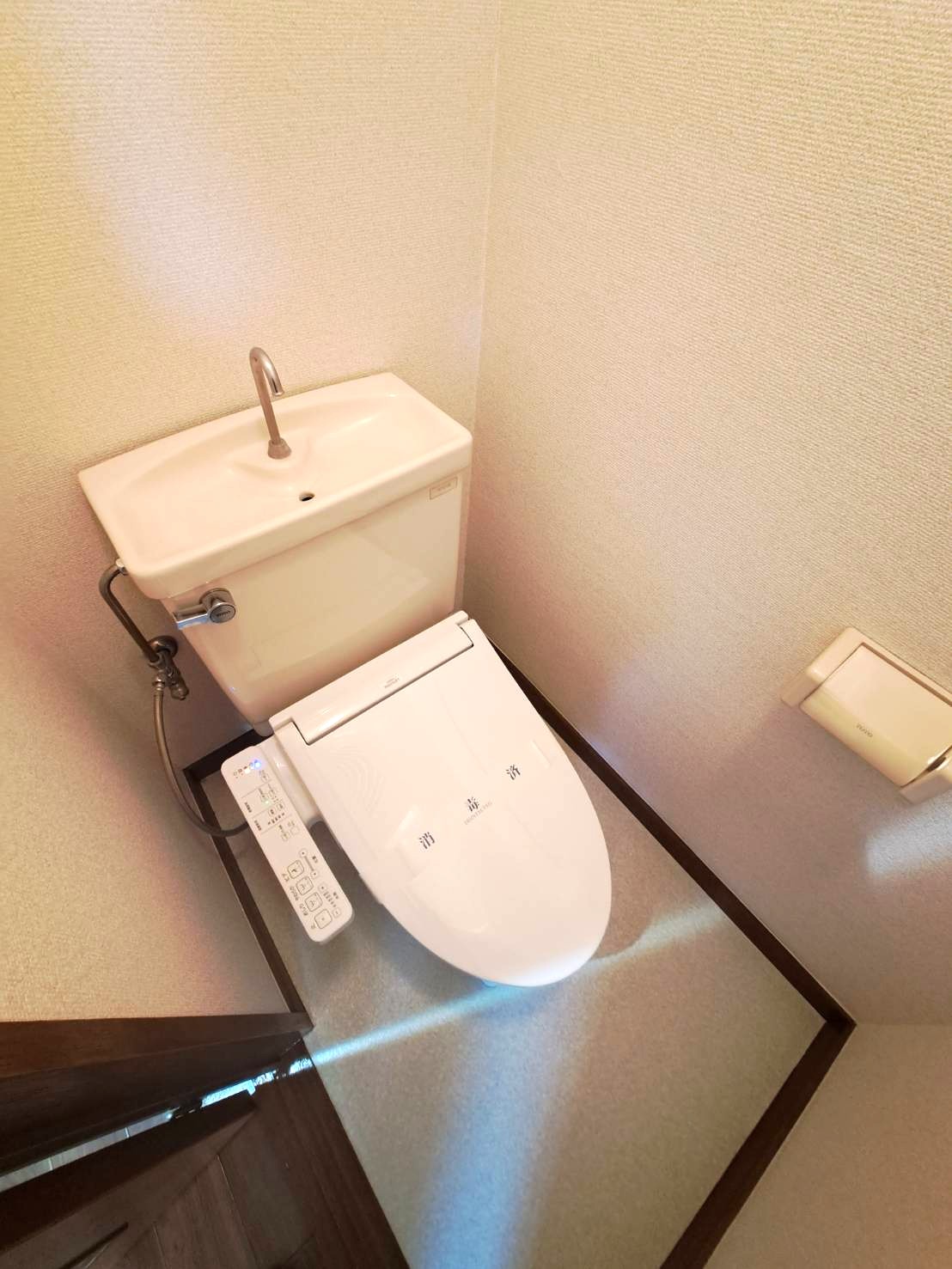 トイレ　温水洗浄便座付き☆