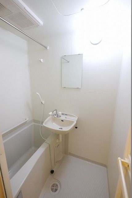 バス・シャワールーム　バスルーム