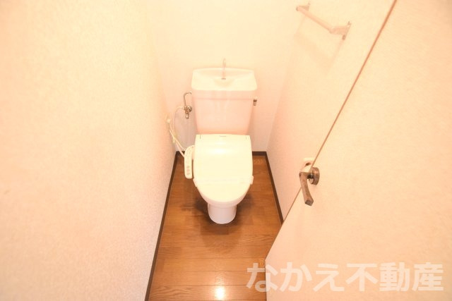 【小松島市金磯町のアパートのトイレ】