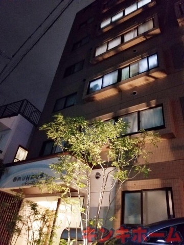 広島市中区千田町のマンションの建物外観