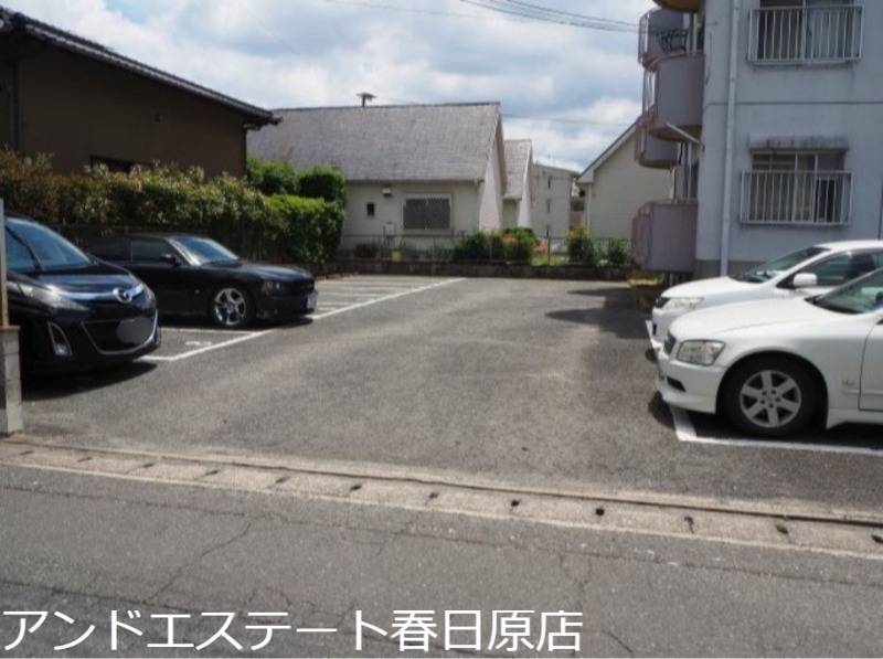 【那珂川市片縄のマンションの駐車場】