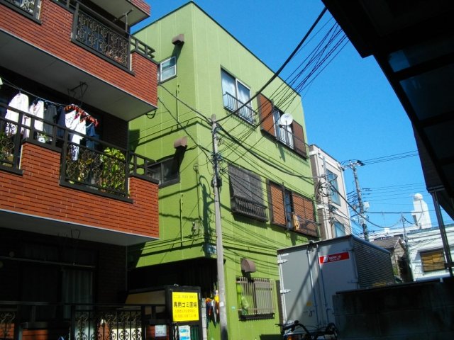 【江戸川区西小岩のマンションの建物外観】