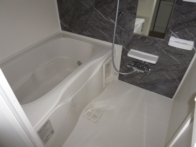 バス・シャワールーム　追い焚きバス