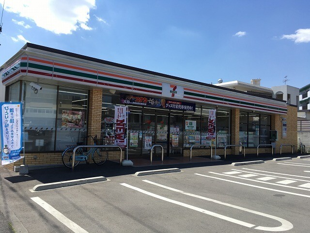 コンビニ　セブンイレブン宮崎江平東通り店（コンビニ）まで395m