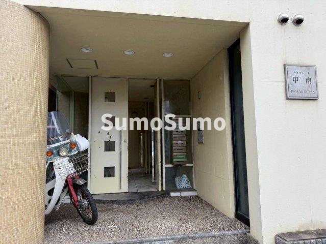 エントランス　建物の内部です